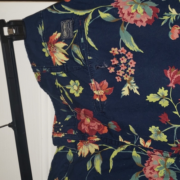 Shorts - Picture 5 of 6